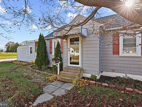 3rd image of 7313 Martell Ave