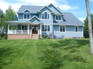 W910 Edwards Ave, Marinette, WI 54143