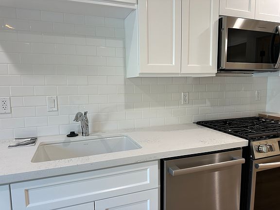 3rd image of 231 Kentucky St #A