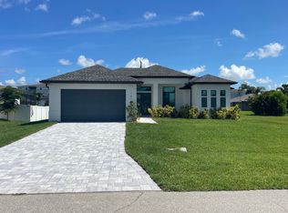 1811 SW 38th Ln, Cape Coral, FL 33914