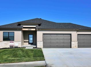 6202 N 209th St, Elkhorn, NE 68022