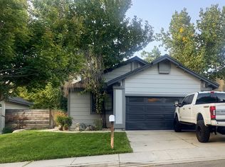 5936 Walnut Creek Rd, Reno, NV 89523