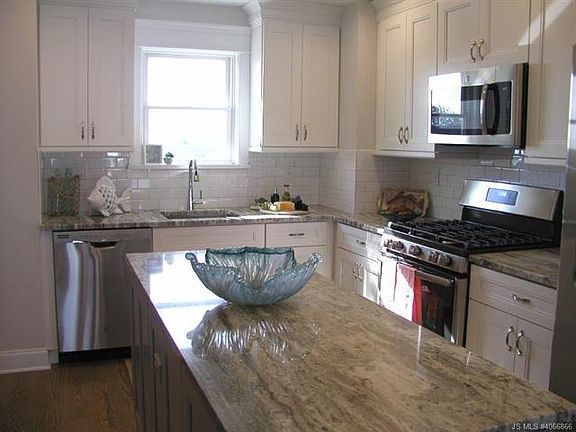 2nd image of 1300 Beach Ave #B