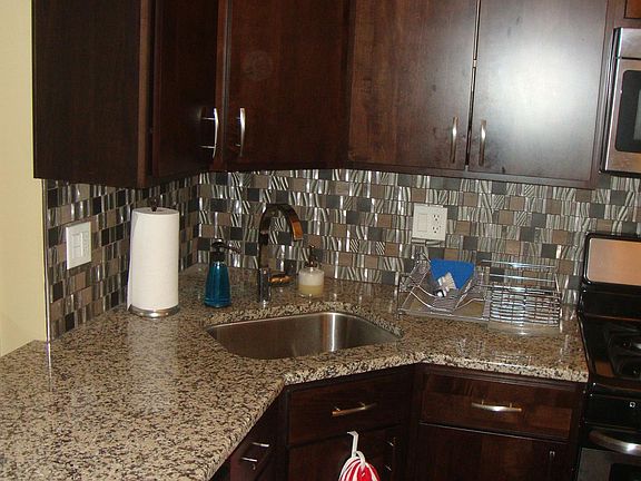 2nd image of 1355 N Ashland Ave