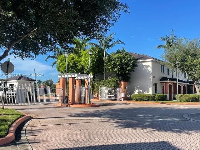 1st image of 17335 NW 7th Ave #304