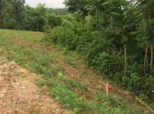 1 Chestnut Hills Rd #2, Burkesville, KY 42717