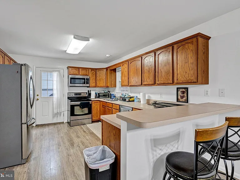 583 Norwich Dr — Photo 10