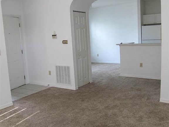 5th image of 28114 Harbour Vista Cir