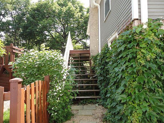 Stairway to apt