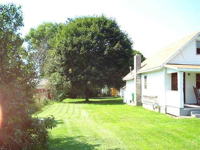 2nd image of 16 W Sand Lake Rd
