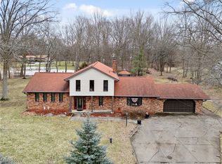 3077 Long Rd, Akron, OH 44312