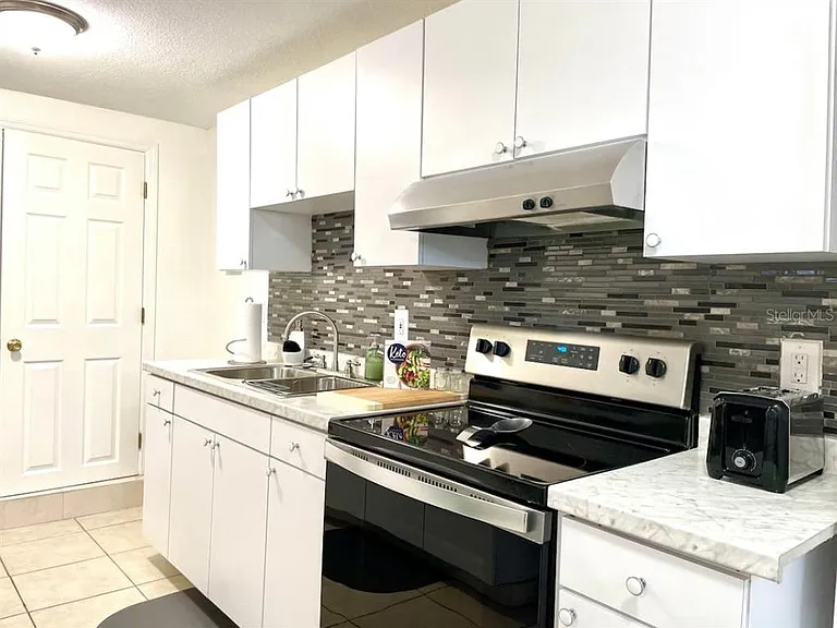 2575 S Himes Ave #A — Photo 5