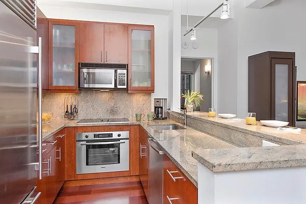 Rented by Compass | media 13