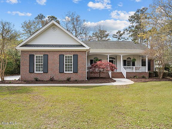 3rd image of 222 Hughes Road