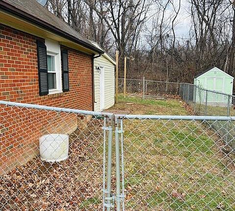 2nd image of 1525 Andrews Rd NW