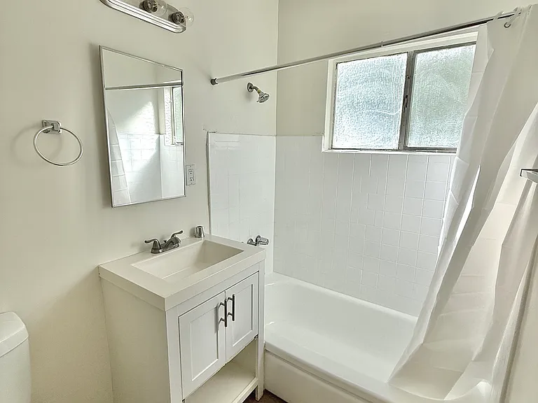 7107 Fulton Ave #3 — Photo 3