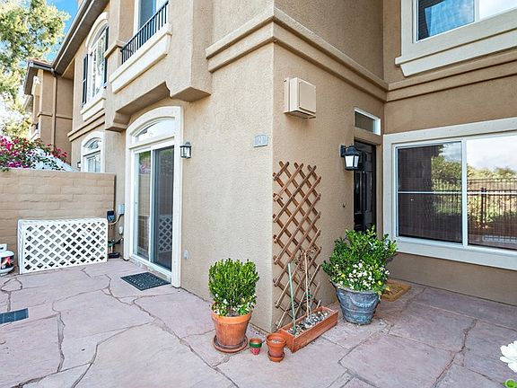 3rd image of 21 Lucente Ln