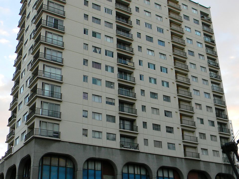 1st image of 946 Stockton St APT 6B