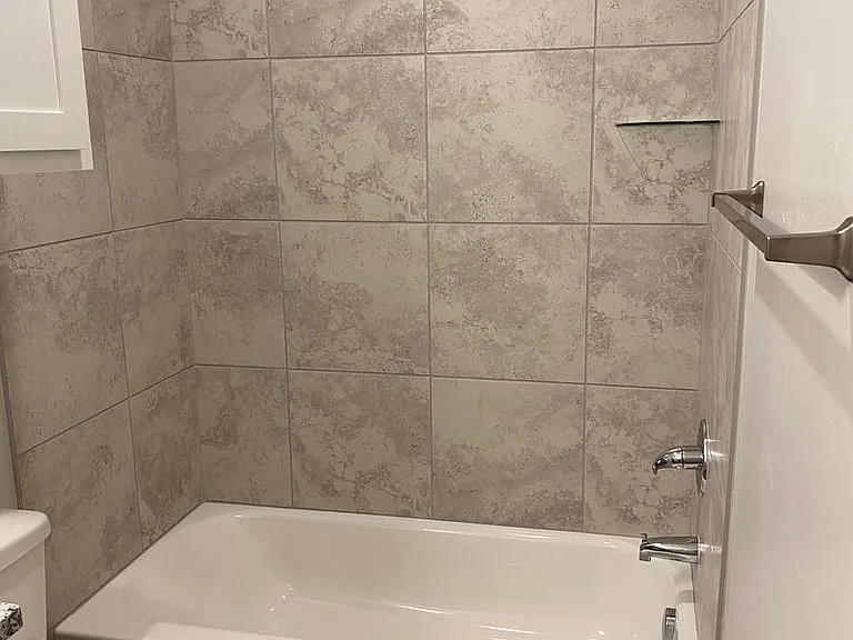 1322 E Cavanaugh St — Photo 10