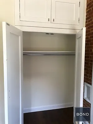 Rented by Bond New York | media 52