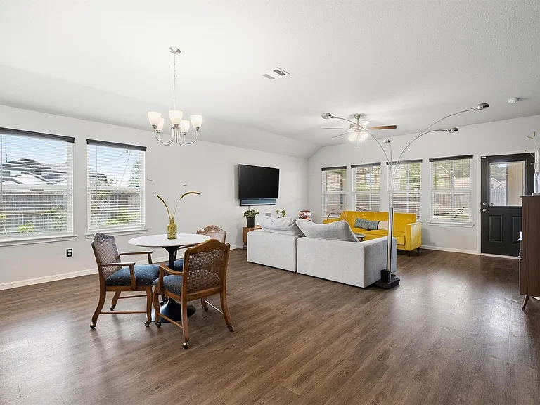 6303 Cambrai Wood Ln — Photo 11