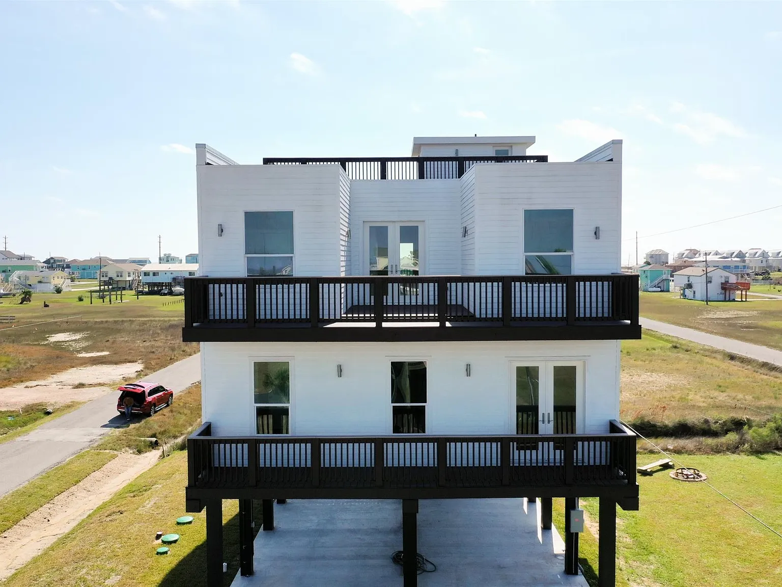 5 bed, 4.0 bath, 2403 sqft, $3,500 — Photo 3