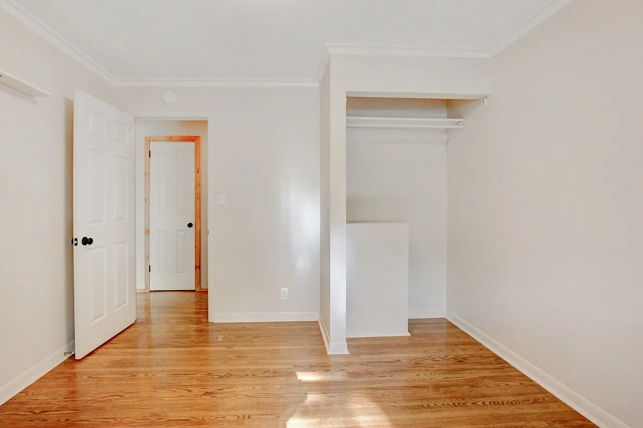 4 bed, 2692 sqft, $1,900 — Photo 3