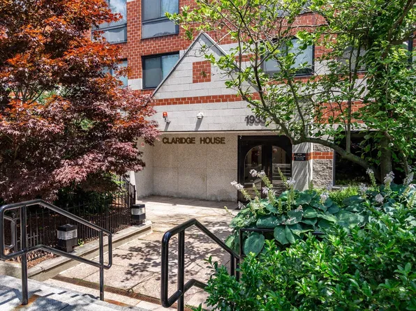 1933 Commonwealth Ave APT 604, Brighton, MA 02135