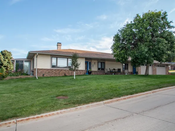 502 Titan Rd, Hinton, IA 51024