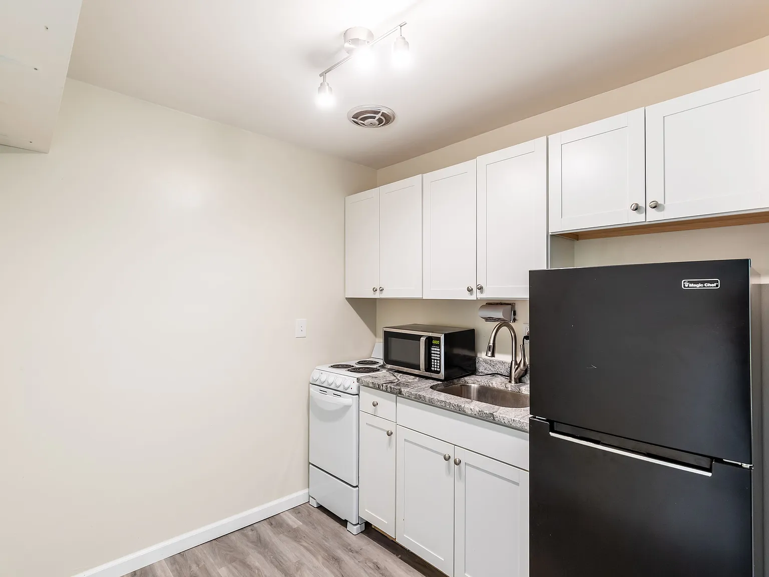5634 Macey Ave — Photo 4