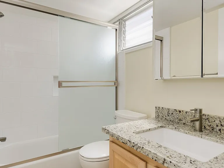 Parksquare Apartments — Photo 13