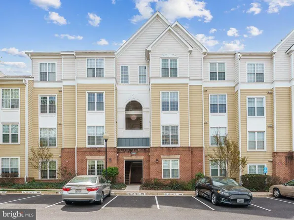 2103 Highcourt Ln APT 303, Herndon, VA 20170