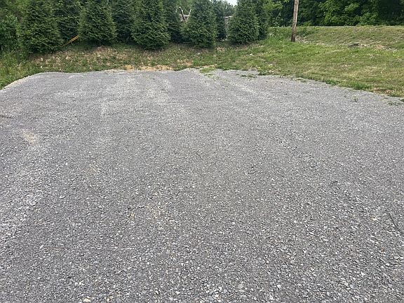 4th image of 1124 Dale Ridge Rd