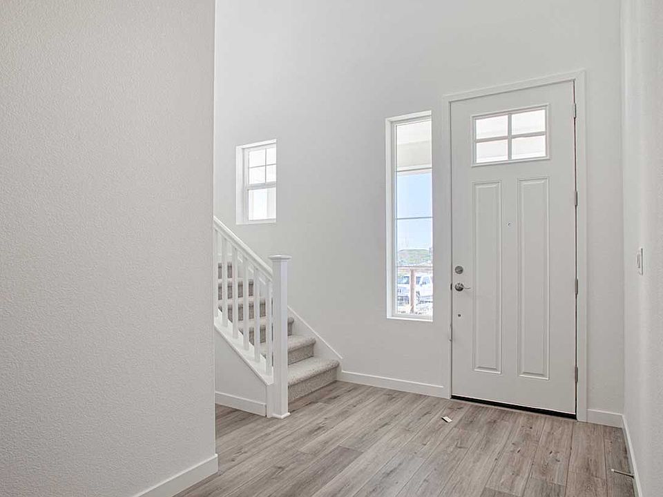 Homesite 336 - Foyer