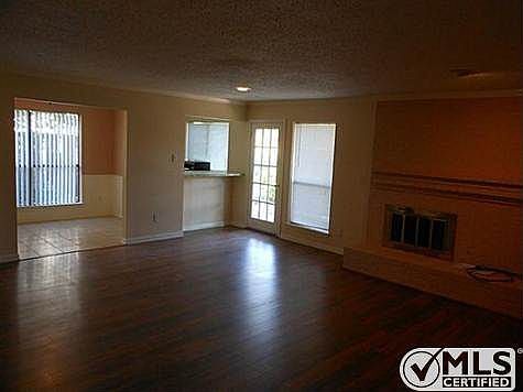 3rd image of 1104 Bridle Dr