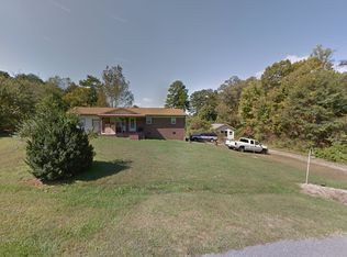 2631 27th St NE, Hickory, NC 28601