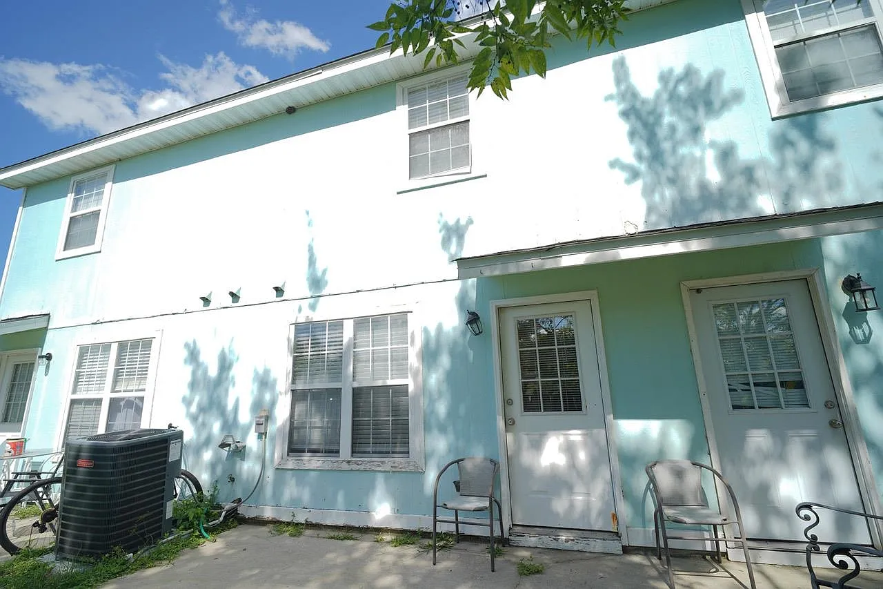3 bed, 1336 sqft, $1,500 — Photo 3