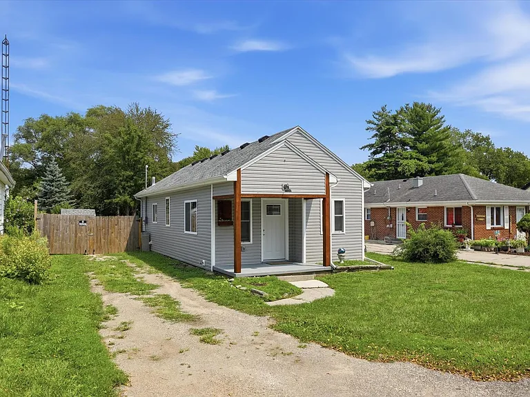 1444 Primrose Ave — Photo 4