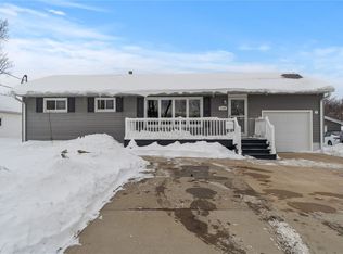 3750 Johnson Ave NW, Cedar Rapids, IA 52405