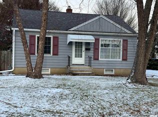 1801 Clay Dr, Galesburg, IL 61401