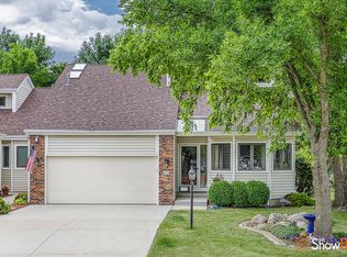 5928 Vista Dr, West Des Moines, IA 50266
