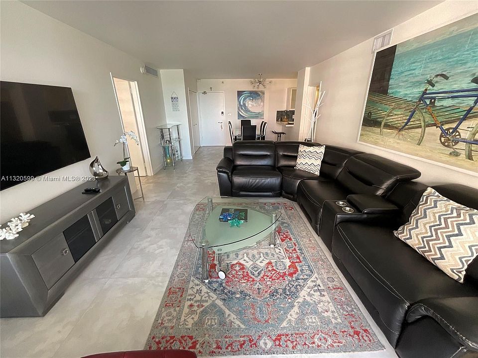 1st image of 5161 W Collins Ave #811