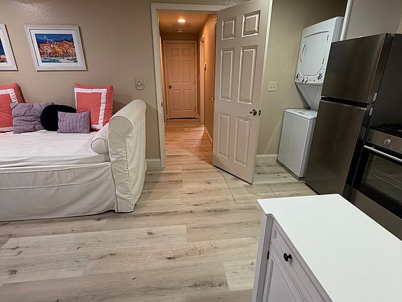2nd image of 16 Cobblestone Ct