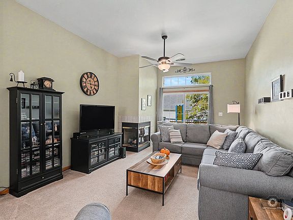 4th image of 2258 Scott Ln #2258