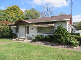 68 N Franklin St, Momence, IL 60954