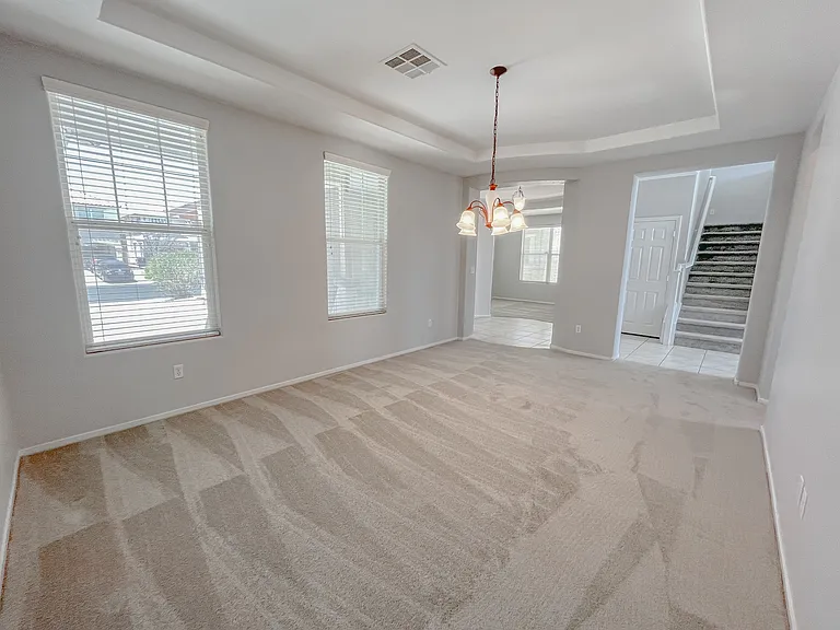 5646 Saint Elias St — Photo 15