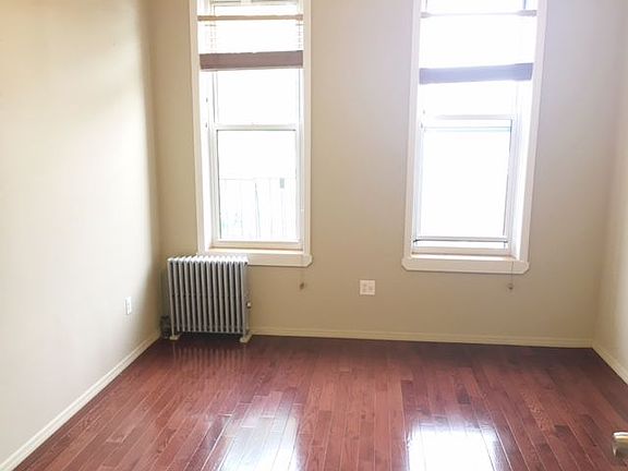 3rd image of 300 Harman St APT 3R