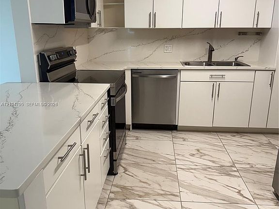 3rd image of 2801 NE 183rd St APT 308W