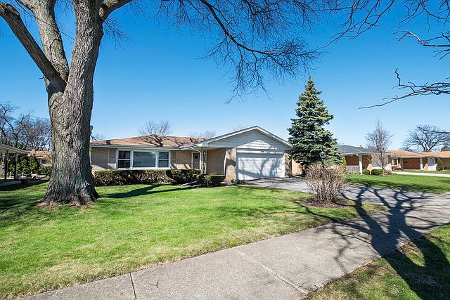 1st image of 908 S See Gwun Ave
