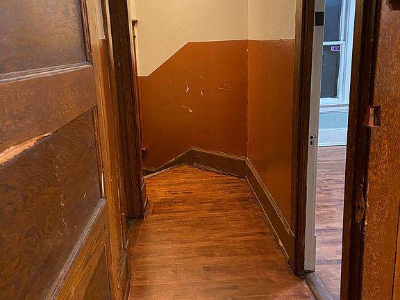 5th image of 2928 N Frederick Ave